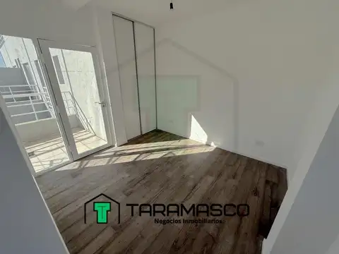 Depto Tipo Casa en Venta en Villa del Parque, USD 130.000