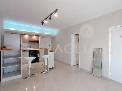 Monoambiente con Balcon a la Calle