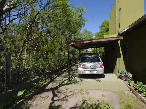 Casa en Alquiler con 1 cochera