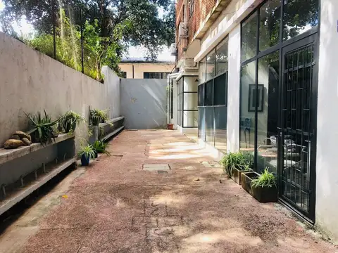 Venta local comercial en Pocitos, con Renta