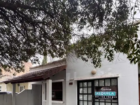 SE ALQUILA CASA 2 HABITACIONES 