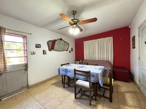 Casa 3 ambientes con 1 baño