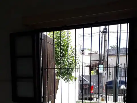 Depto Tipo Casa en Alquiler de 2 ambientes