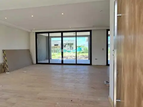 Casa en venta en Santa Lucia 100