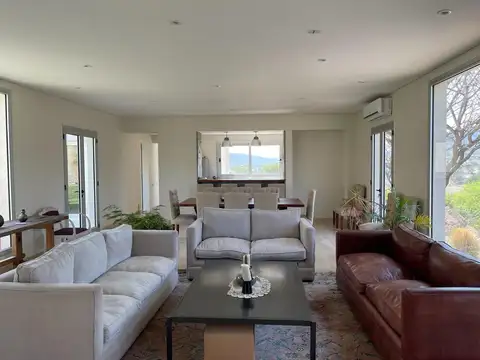 CASA EN BARRIO PRIVADO LA LUCINDA