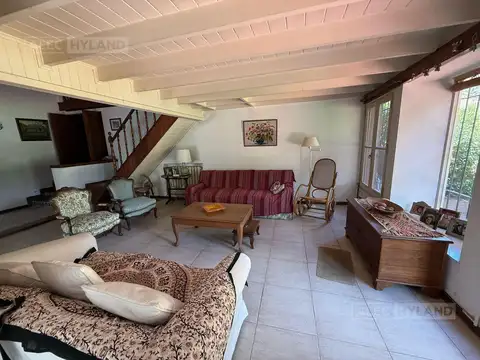 Casa 5 ambientes con 3 baños