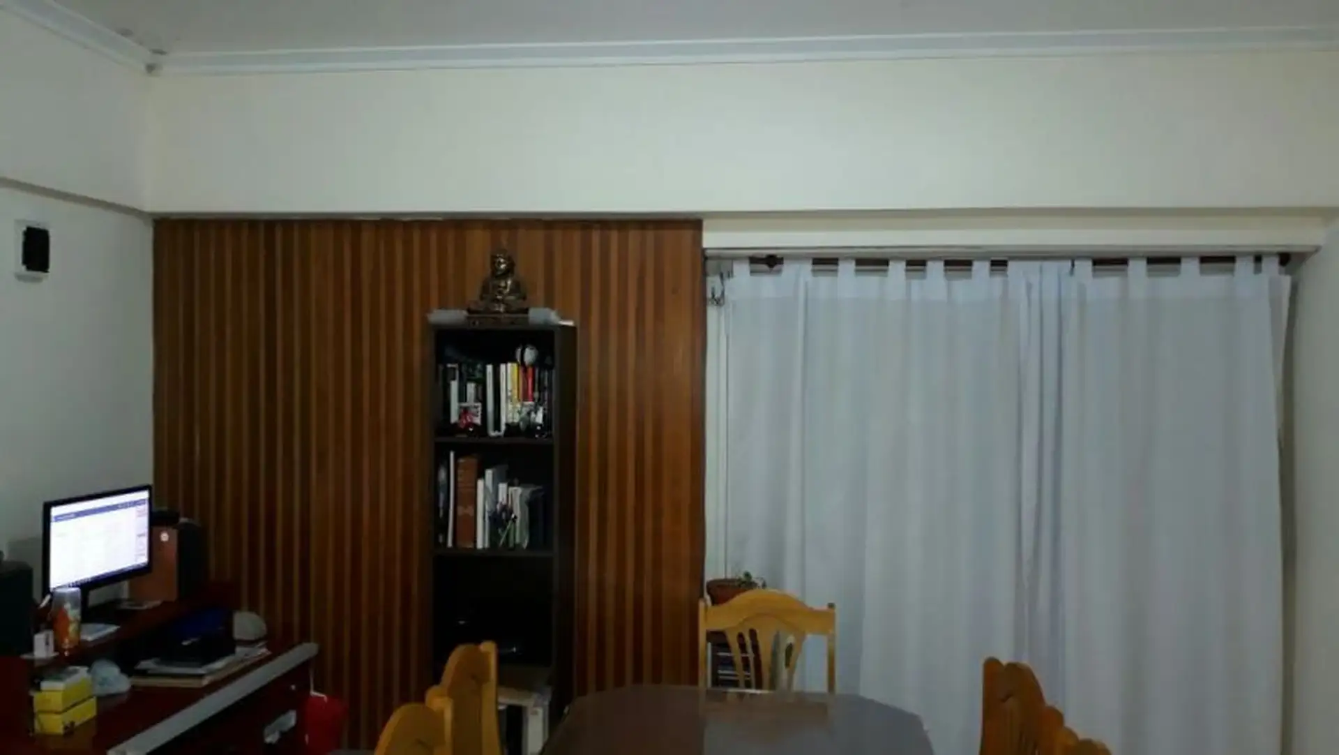 Venta 2 ambientes calle Moreno y 180 2 P. x escalera