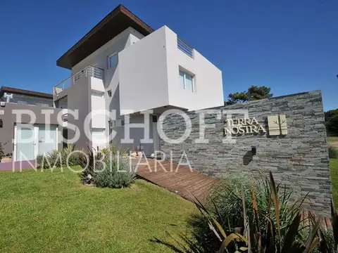 EN BLOCK EXCELENTES DEPARTAMENTOS DE 2 AMBIENTES, CON COCHERA!