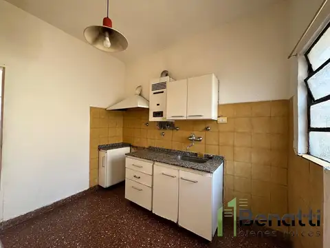 PH 3 ambientes con entrada independiente al FTE Y JARDIN.