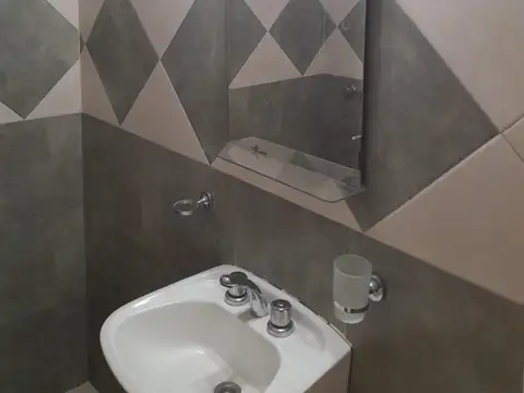 Casa 10 ambientes con 7 baños