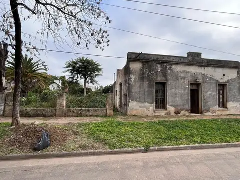 CASA ANTIGUA EN AMPLISIMO LOTE