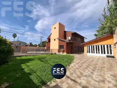 VENTA CASA 7 AMBIENTES - LOMAS DE ZAMORA