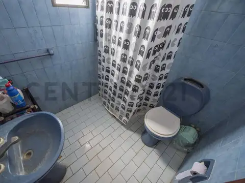 VENTA 2 CASAS EN BLOQUE EN EL CENTRO DE JOSE C PAZ