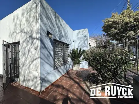Casa en Venta en Quilmes Oeste, USD 115.000