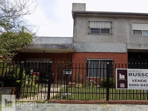 CHALET 5 AMBIENTES – Bº LUNA