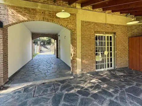 Casa en Venta con 1 cochera