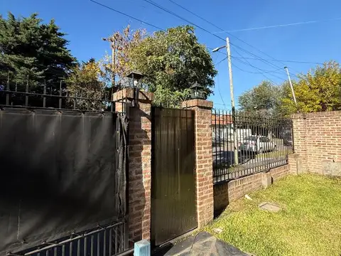 Casa en Venta en Monte Grande, USD 170.000