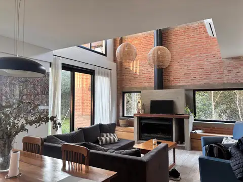 Casa en Alquiler Temporal en Bella Vista, USD 2.000