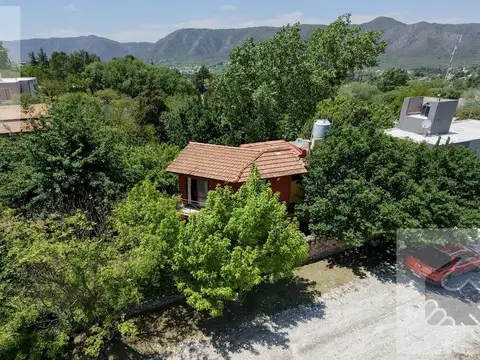 Casa en venta en San Antonio de Arredondo con gran jardin parquizado