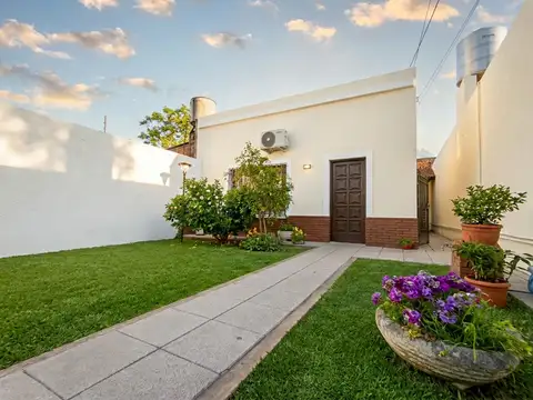 Casa  3 ambientes y cochera en venta en chingolo