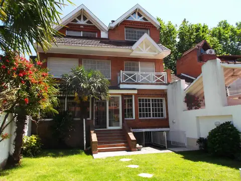 Casa en Alquiler en Martínez Vías / Libertador, Martínez