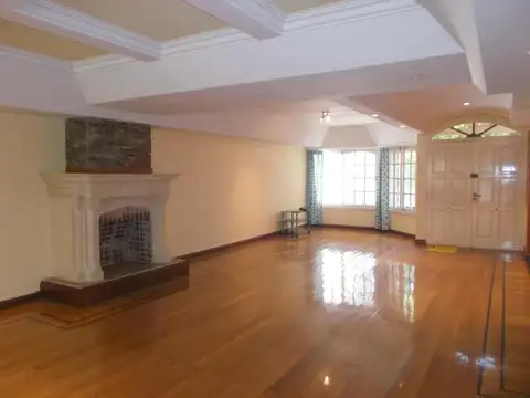 Casa en Alquiler de 4 dormitorios