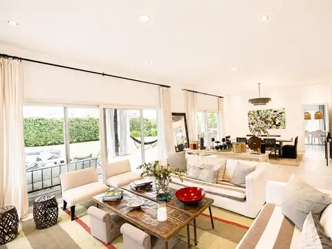 Casa en Venta con 1 cochera