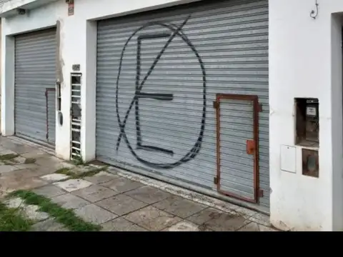 LOSA DE 150 m2 a una cuadra de ruta 88 con dos locales