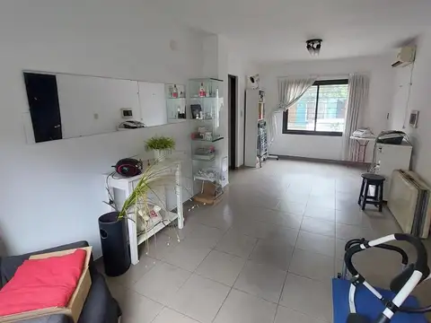 Depto Tipo Casa en Venta con 2 cocheras