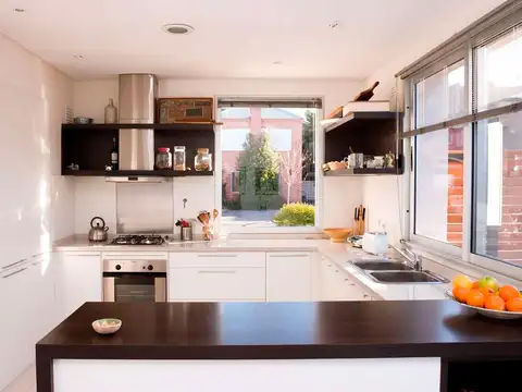 Casa en Alquiler con 1 cochera