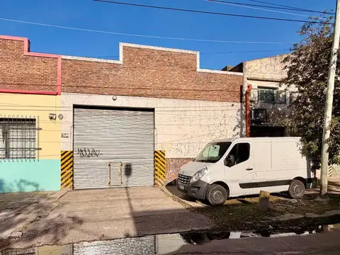 GLAPON 797M2 CUB. C/ 250M2 DESC. SALIDA 2 CALLES.