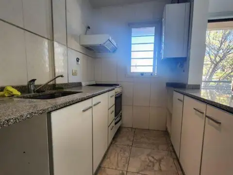 Departamento en Alquiler en Banfield, $ 700.000
