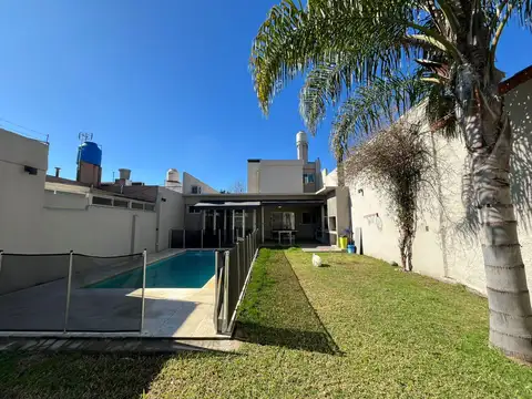 VENTA CASA 4 AMB PARQUE PILETA GARAGE HAEDO