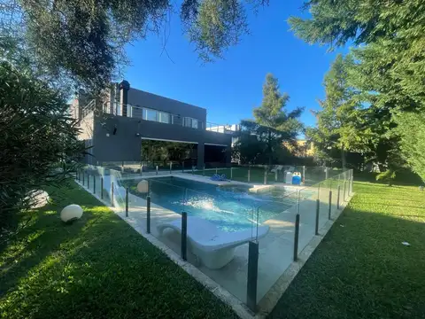 Casa en Alquiler de 5 dormitorios