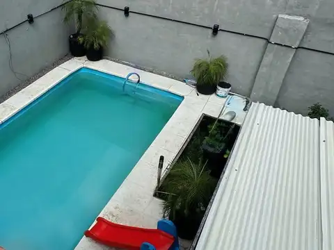 VENTA CASA 3 AMBIENTES LOMAS MIRAROR