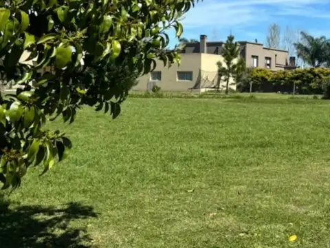 Terreno en Venta Barrio El Cantón Escobar