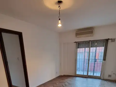 Pje Virrey Cisneros 1600, Piso 1