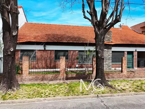 Venta Casa 6 Amb Con Piscina en Adrogue