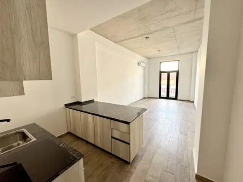 Av. CASEROS al 700, SAN TELMO. Venta de gran mono-ambiente a estrenar en edificio de alta categoría
