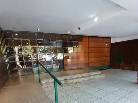 Impecable monoambiente en Parque Patricios. Muy luminoso. Contra frente. Balcón corrido. Or. Norte