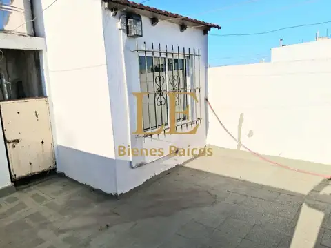 Depto Tipo Casa en Venta en Ramos Mejía, USD 74.000