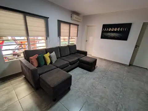 VENTA CASA 4 AMBIENTES C/PILETA RAMOS MEJIA