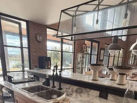 Casa en Alquiler A Estrenar