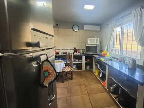 Casa 4 ambientes con 3 baños