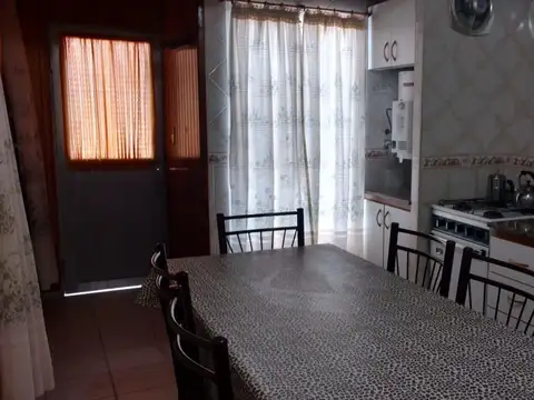 Depto Tipo Casa 3 ambientes con 1 baño