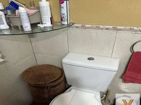 Casa en venta - 2 Dormitorios 1 Baño - 330mts2 - La Plata