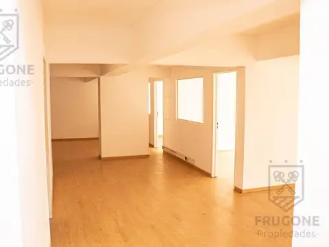 Alquiler - Oficinas - Cochera - Microcentro