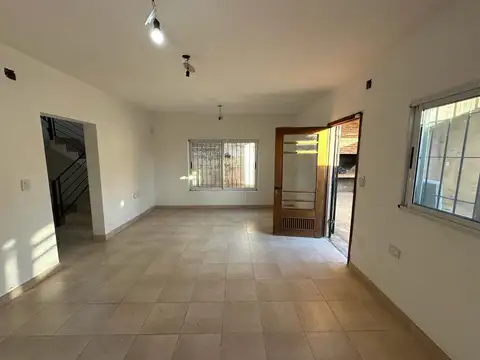 Venta - Casa de 3 dormitorios en Guadalupe Oeste - Santa Fe