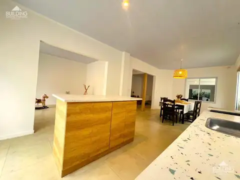 Depto Tipo Casa en Venta con 1 cocheras