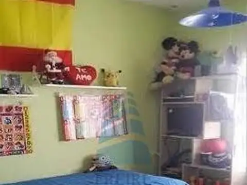 VENTA - Casa de 4 ambientes con PILETA en SOLARES del Pilar